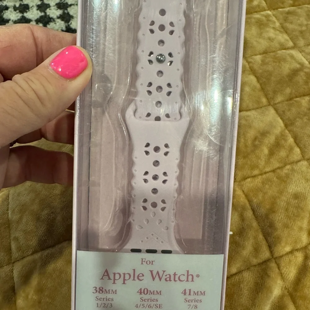 Silicone watch band for Apple watch (38,40,41 mm) super cute design/adjustable💜